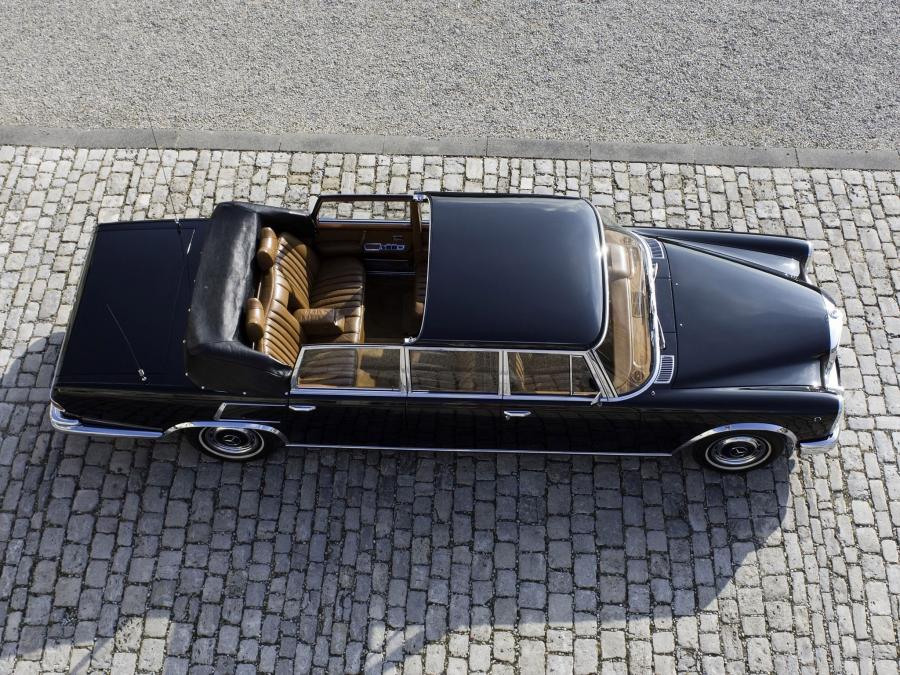  Mercedes-Benz S600 Pullman Landaulet 1965 года  (фото 6 из 8)